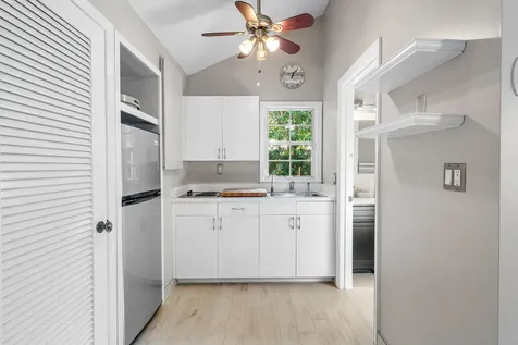 802 Ne 2nd Street Delray Beach FL 33483