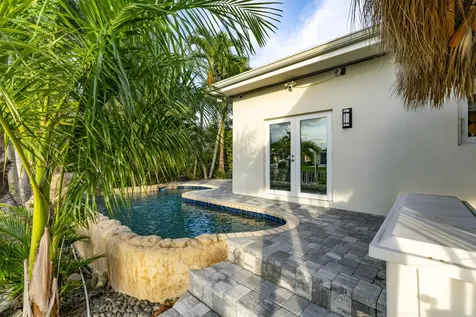 851 Se 5th Avenue Pompano Beach FL 33060