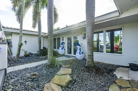 851 Se 5th Avenue Pompano Beach FL 33060