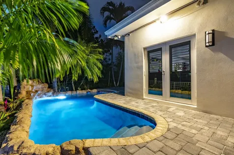 851 Se 5th Avenue Pompano Beach FL 33060