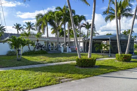 851 Se 5th Avenue Pompano Beach FL 33060