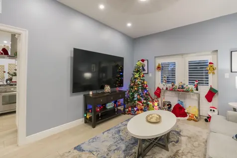 851 Se 5th Avenue Pompano Beach FL 33060