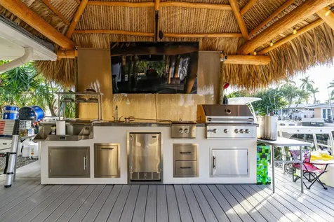 851 Se 5th Avenue Pompano Beach FL 33060