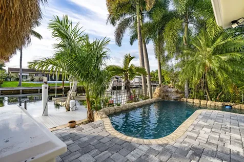851 Se 5th Avenue Pompano Beach FL 33060