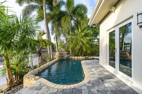 851 Se 5th Avenue Pompano Beach FL 33060
