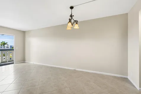 4067 Yarmouth D Boca Raton FL 33434