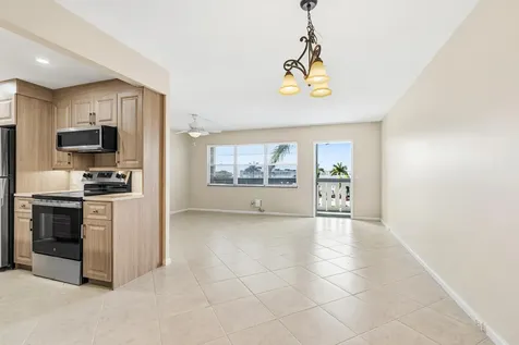 4067 Yarmouth D Boca Raton FL 33434