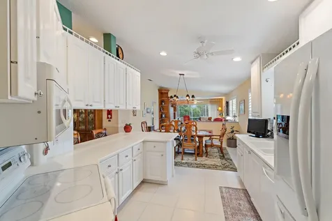 9054 Se Hawks Nest Court Hobe Sound FL 33455