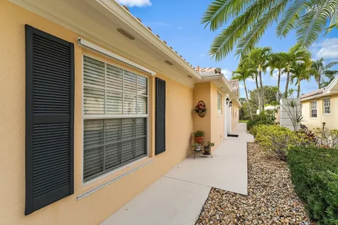 9054 Se Hawks Nest Court Hobe Sound FL 33455