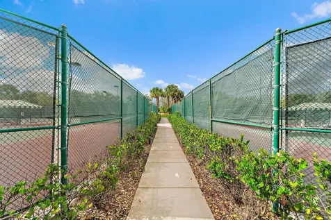 9054 Se Hawks Nest Court Hobe Sound FL 33455