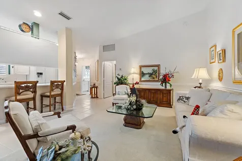 9054 Se Hawks Nest Court Hobe Sound FL 33455