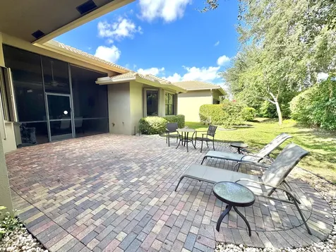 8041 E Via Grande Boynton Beach FL 33437
