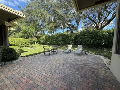 8041 E Via Grande Boynton Beach FL 33437