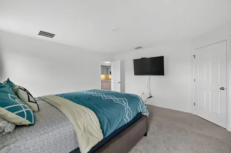 644 SW Hoffenberg Avenue Port Saint Lucie FL 34953