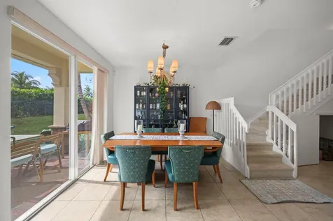 106 S Longport Circle Delray Beach FL 33444