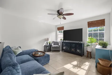 106 S Longport Circle Delray Beach FL 33444