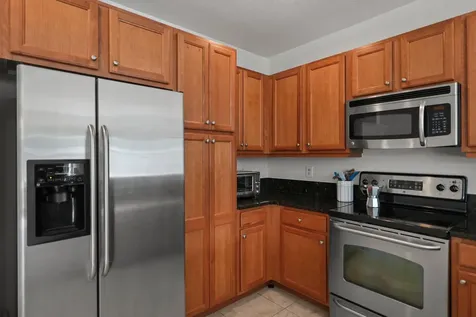 106 S Longport Circle Delray Beach FL 33444