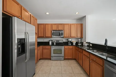 106 S Longport Circle Delray Beach FL 33444