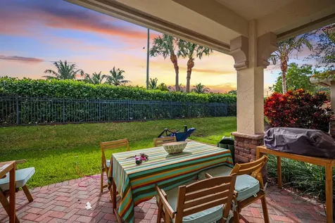 106 S Longport Circle Delray Beach FL 33444