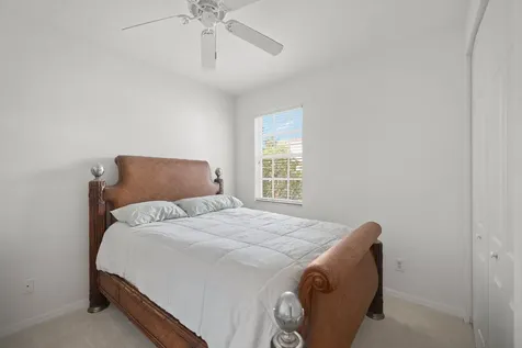 106 S Longport Circle Delray Beach FL 33444
