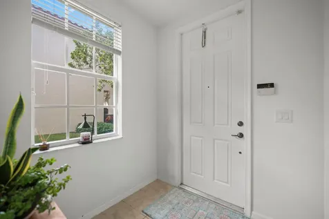 106 S Longport Circle Delray Beach FL 33444