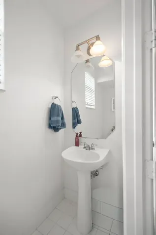 106 S Longport Circle Delray Beach FL 33444