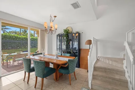106 S Longport Circle Delray Beach FL 33444