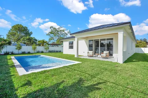 18 Sw 6th Street Delray Beach FL 33444