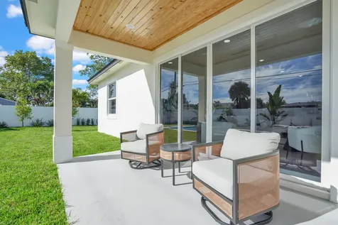 18 Sw 6th Street Delray Beach FL 33444