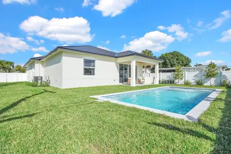 18 Sw 6th Street Delray Beach FL 33444