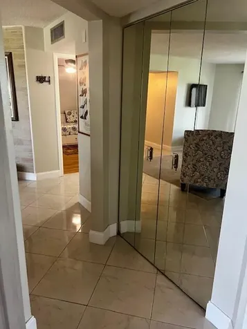 3755 Via Poinciana Lake Worth FL 33467