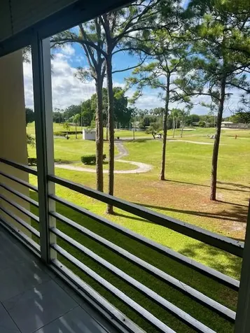 3755 Via Poinciana Lake Worth FL 33467