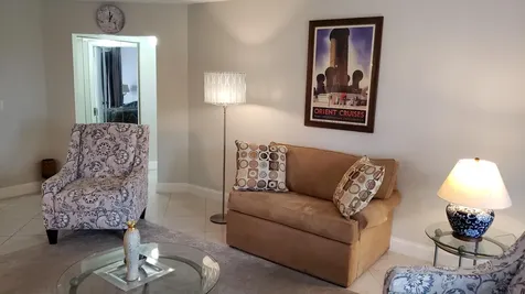 3755 Via Poinciana Lake Worth FL 33467