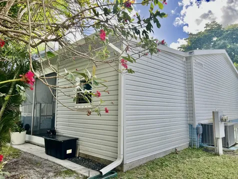 4541 Nw 69th Street Coconut Creek FL 33073