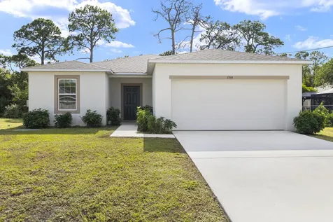 1334 Sw Kapok Avenue Port Saint Lucie FL 34953