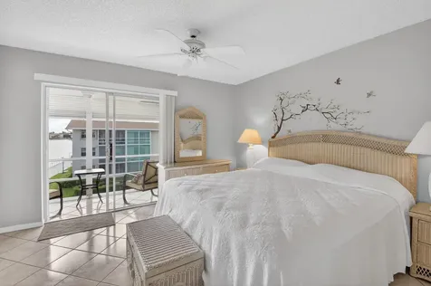 770 Horizons Boynton Beach FL 33435