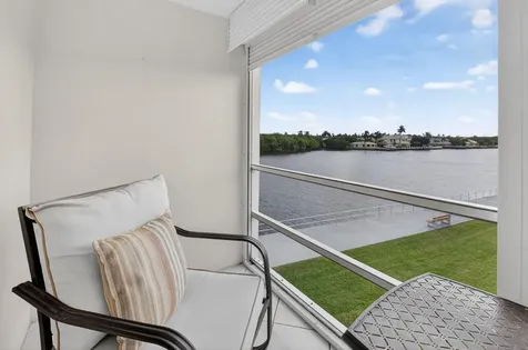 770 Horizons Boynton Beach FL 33435
