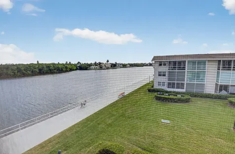 770 Horizons Boynton Beach FL 33435