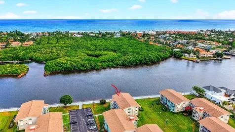 770 Horizons Boynton Beach FL 33435