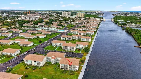 770 Horizons Boynton Beach FL 33435