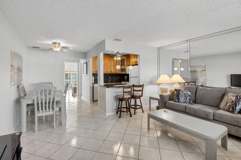 770 Horizons Boynton Beach FL 33435