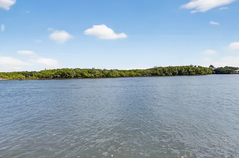 770 Horizons Boynton Beach FL 33435