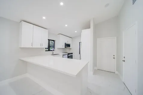 8067 Summerbreeze Lane Boca Raton FL 33496