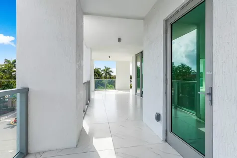 495 E Royal Palm Road Boca Raton FL 33432