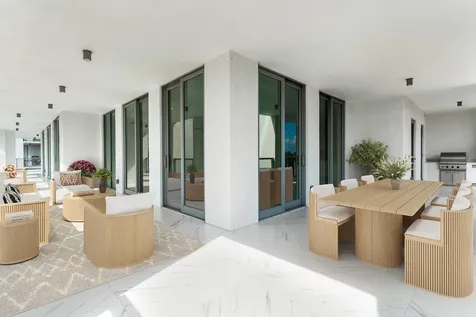 495 E Royal Palm Road Boca Raton FL 33432