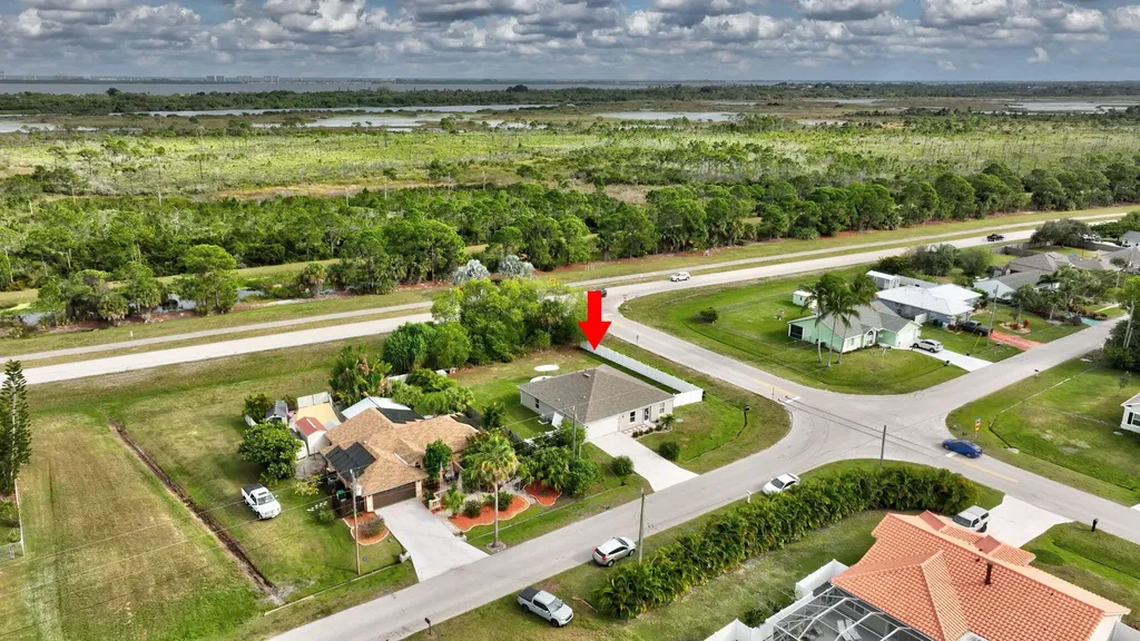 3002 Se East Blackwell Drive Port Saint Lucie FL 34952