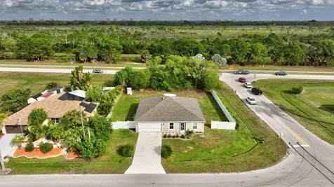 3002 Se East Blackwell Drive Port Saint Lucie FL 34952