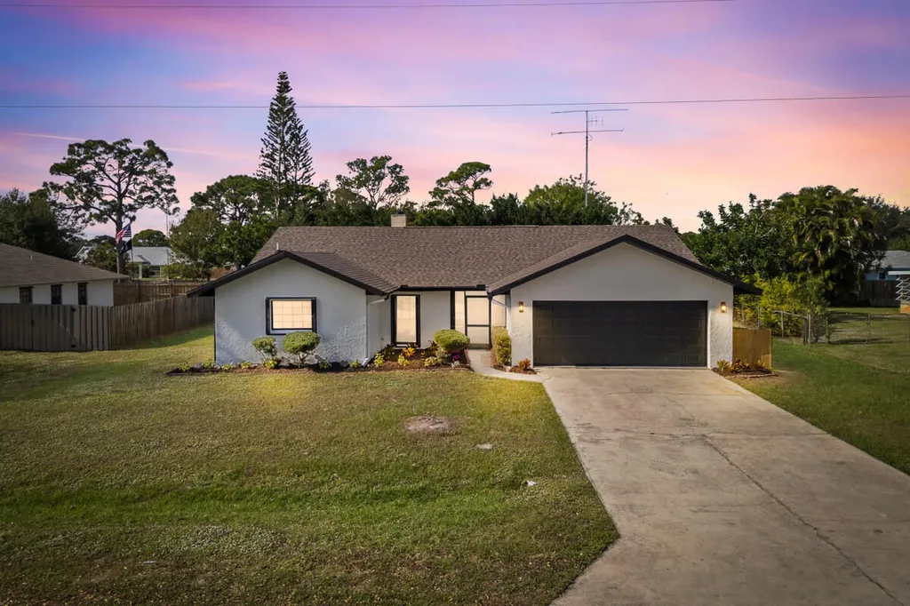 5310 Echo Pines Circle Fort Pierce FL 34951