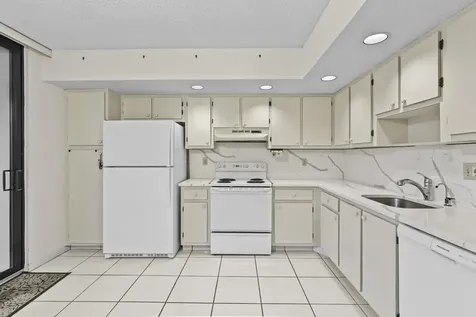 5280 Las Verdes Circle Delray Beach FL 33484