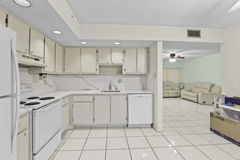 5280 Las Verdes Circle Delray Beach FL 33484